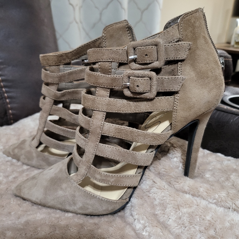 Jessica Simpson Heel, size 7